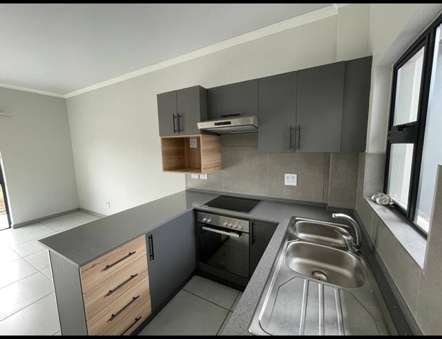 2 BEDROOM SECTIONAL TITLE FOR SALE IN RED HILL